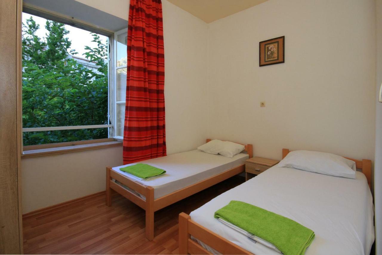Big And Spacious Apartment In The Heart Of Omiš Exterior foto